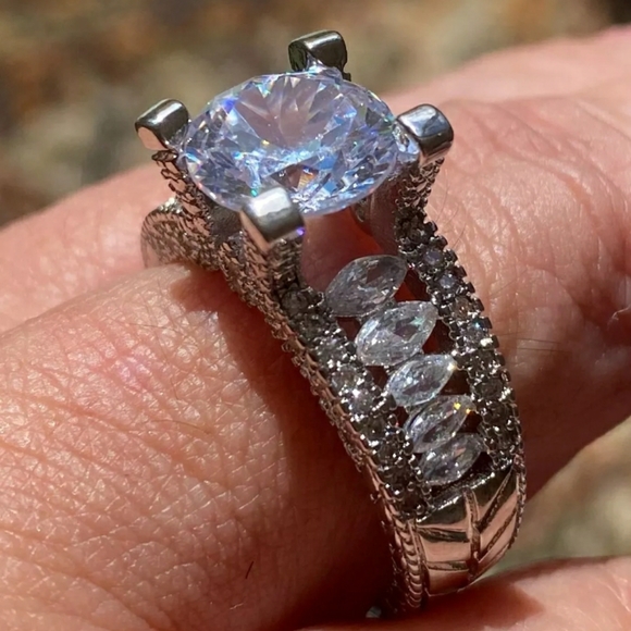 Silver Engagement Ring - Picture 5 of 8